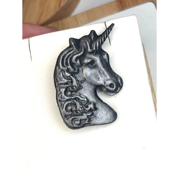 Vintage Pewter Unicorn Brooch With Intricate Detailing & earrings set - Picture 8 of 8